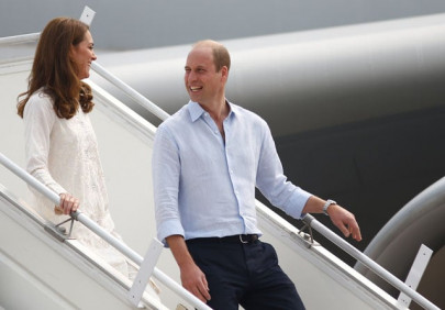 royal couple s plane twice aborts islamabad landing royal couple s plane twice aborts islamabad landing