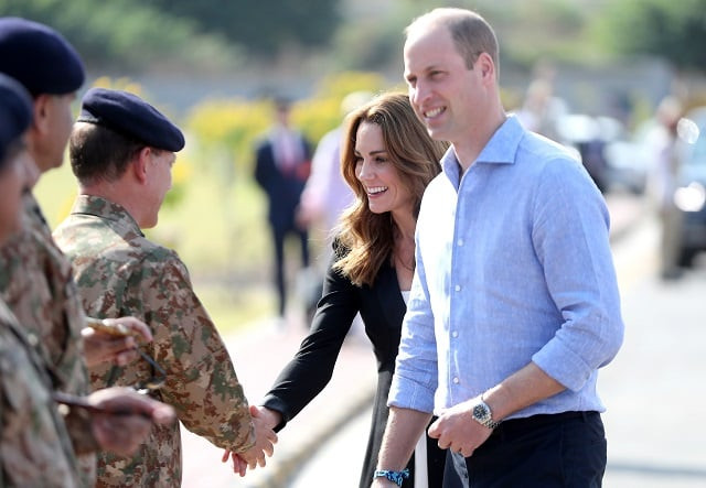 prince william and kate middleton visiting an army canine centre photo reuters prince william and kate middleton visiting an army canine centre photo reuters