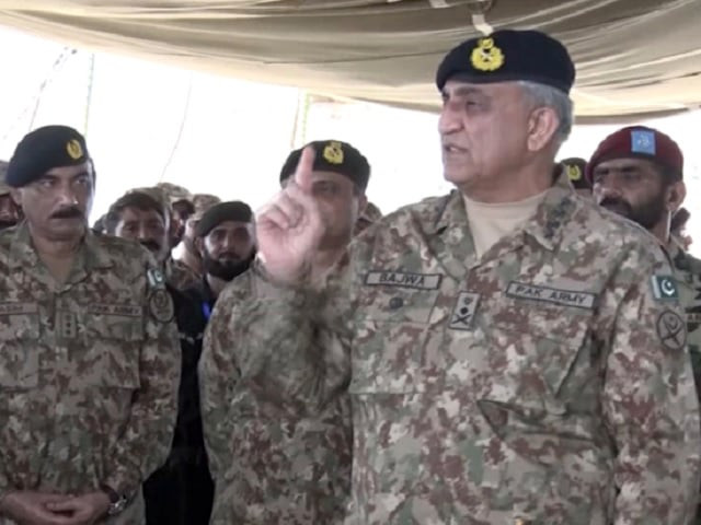 gen qamar attends paces championship witnesses training exercise of mechanised formation in karachi screengrab gen qamar attends paces championship witnesses training exercise of mechanised formation in karachi screengrab
