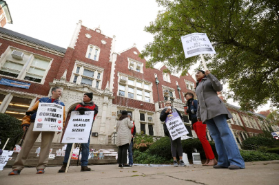 chicago teachers district joust over sticking points on second day of strike chicago teachers district joust over sticking points on second day of strike