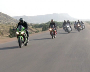 in karachi motorcyclists raise issue of kashmir environment in karachi motorcyclists raise issue of kashmir environment