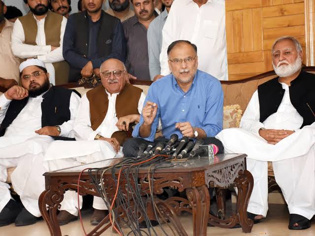 rahbar committee members holding a news conference photo file