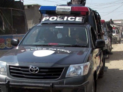 four policemen injured in encounter four policemen injured in encounter