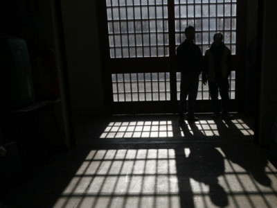 teen breaks into prison to win back former girlfriend teen breaks into prison to win back former girlfriend