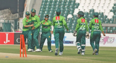 javeria bismah hand pakistan t20i series win over bangladesh javeria bismah hand pakistan t20i series win over bangladesh
