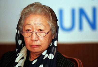 sadako ogata first female un refugee chief dies at 92