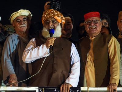 fazl says will not relent until pti govt sent packing fazl says will not relent until pti govt sent packing
