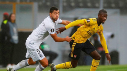 arsenal stumble again at vitoria guimaraes