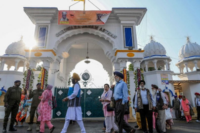sikhs marking 550th anniversary of guru nanak in nankana sahib sikhs marking 550th anniversary of guru nanak in nankana sahib
