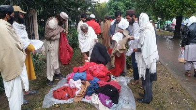 marchers buy woolies as jui f chief extends stay