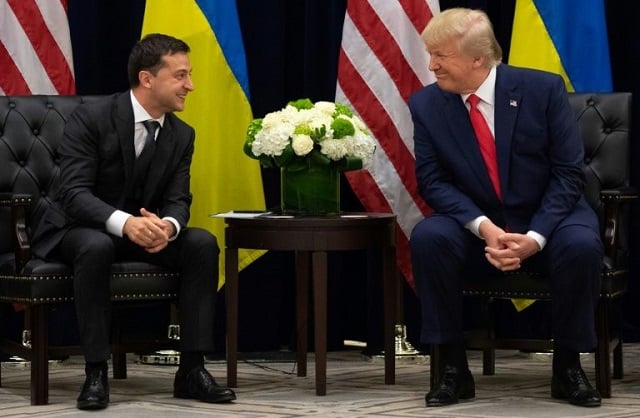 president donald trump r and ukrainian president volodymyr zelensky speak during a meeting at the un in new york on september 25 2019 an earlier phone call formed the basis for an impeachment inquiry into the us leader photo afp