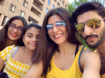 sushmita sen s daughter pens heartfelt essay about her adoption sushmita sen s daughter pens heartfelt essay about her adoption