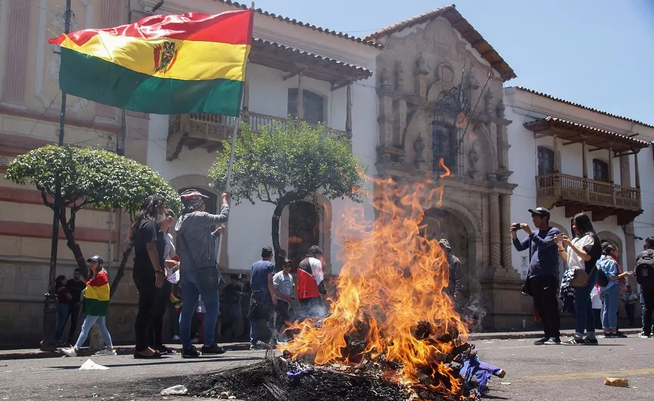 opponents to bolivian president evo morales protest against the results of sunday 039 s election with a sign reading quot evo butt face res 039 pect my vote quot in sucre bolivia on october 24 2019 bolivian president evo morales declared victory thursday in elections whose disputed results have triggered riots a general strike and opposition charges that he is trying to steal the election to secure a fourth straight term opponents to bolivian president evo morales protest against the results of sunday 039 s election with a sign reading quot evo butt face res 039 pect my vote quot in sucre bolivia on october 24 2019 bolivian president evo morales declared victory thursday in elections whose disputed results have triggered riots a general strike and opposition charges that he is trying to steal the election to secure a fourth straight term