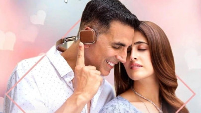 akshay kumar romances 23 year old in new music video akshay kumar romances 23 year old in new music video