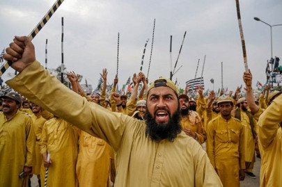 pti govt will not hinder peaceful protests pti govt will not hinder peaceful protests