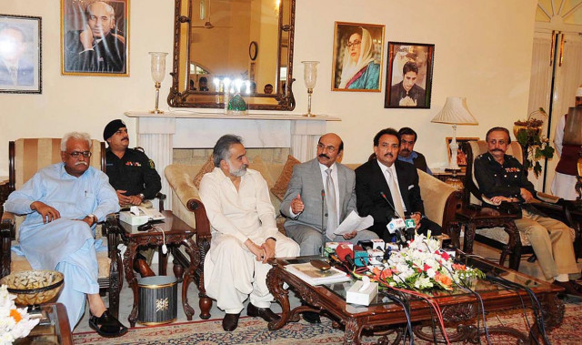 malik comes to karachi s rescue again