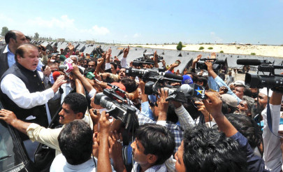 police resorts to baton charge