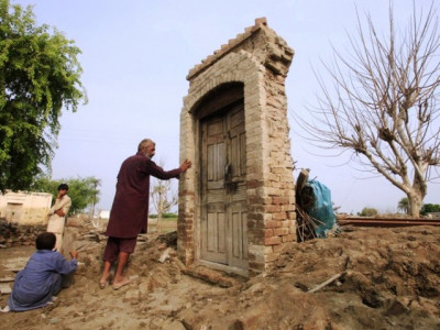 media bias upon land almost dry media bias upon land almost dry