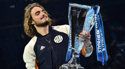 tsitsipas beats thiem to win atp finals title