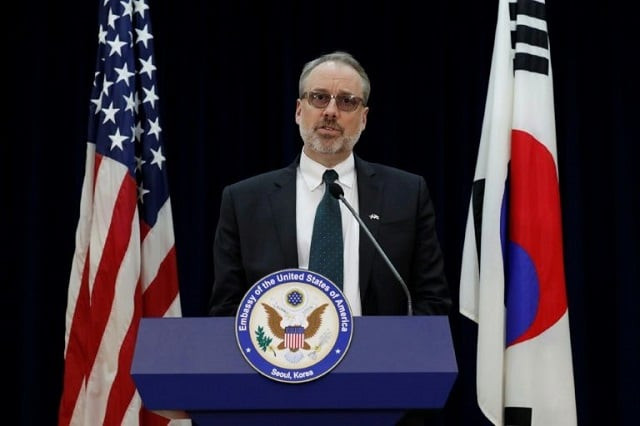 us envoy james dehart said washington had cut short the meeting to give seoul quot some time to reconsider quot on hiking its contribution for maintaining american troops on its soil photo afp us envoy james dehart said washington had cut short the meeting to give seoul quot some time to reconsider quot on hiking its contribution for maintaining american troops on its soil photo afp