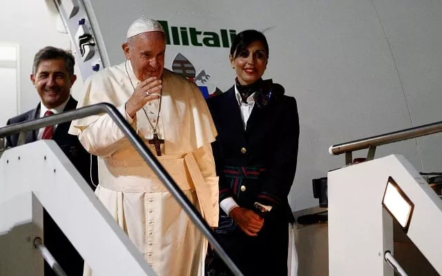 pope francis waves as he boards the airplane to depart fiumicino airport to begin his apostolic visit to thailand and japan in rome italy november 19 2019 photo reuters pope francis waves as he boards the airplane to depart fiumicino airport to begin his apostolic visit to thailand and japan in rome italy november 19 2019 photo reuters