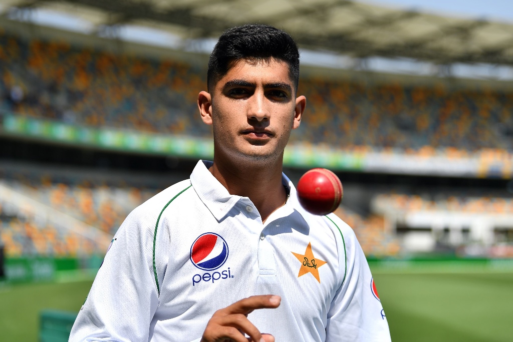 young pakistani pacers can take a leaf out of amir s book at gabba