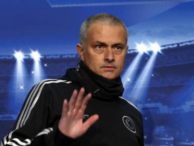 do as wolfswinkel does stop sparking controversy mourinho