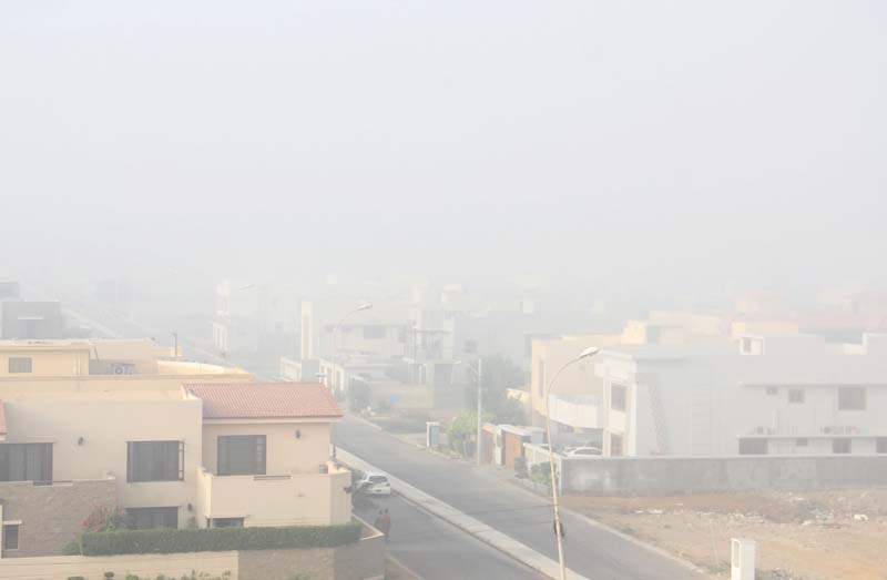 representational image of light smog witnessed in different parts of karachi photo express file