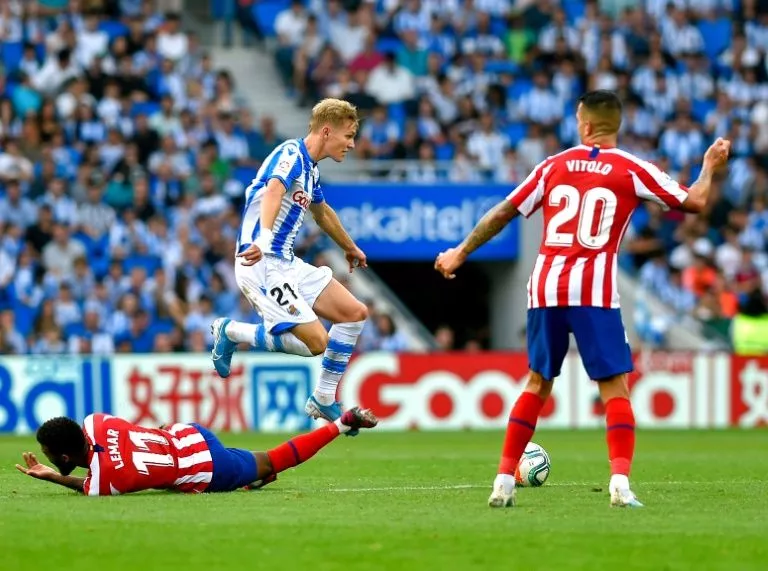 they head to the santiago bernabeu sitting two points behind los blancos photo afp they head to the santiago bernabeu sitting two points behind los blancos photo afp