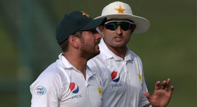 yasir misses abbas as pakistan toil hard in first test