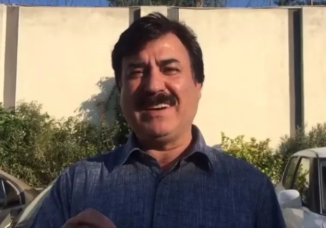 shaukat yousafzai suggests prices of essential commodities would normalise if people stop buying them screengrab shaukat yousafzai suggests prices of essential commodities would normalise if people stop buying them screengrab