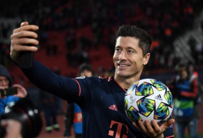 lewandowski makes history with four goals in 15 minutes