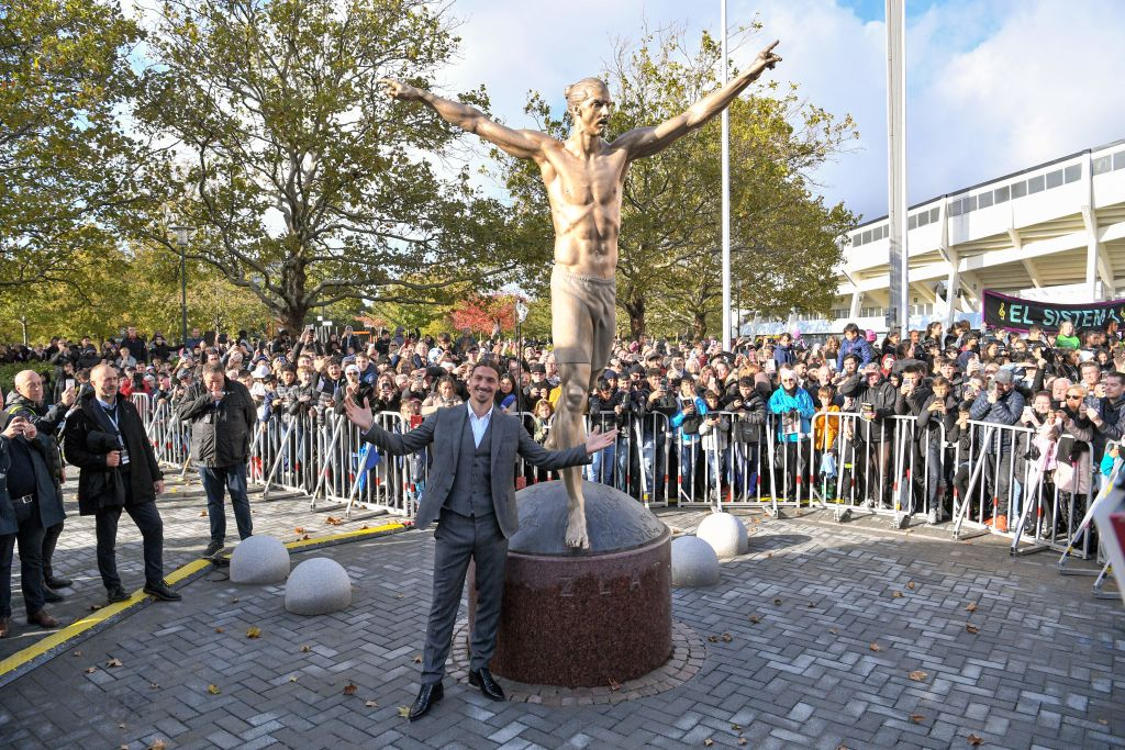 3 5 metre tall statue which weighs approximately 500 kilograms and was unveiled on october 8 with ibrahimovic present was scorched with flares while racist messages had been sprayed on the ground nearby local media reported photo afp