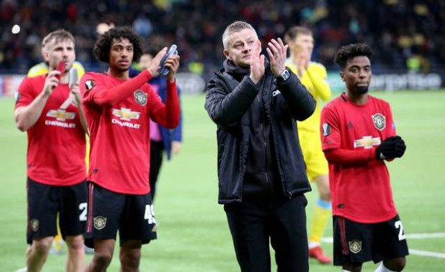 solskjaer made 11 changes from sunday 039 s draw with sheffield united by handing senior debuts to teenagers photo afp solskjaer made 11 changes from sunday 039 s draw with sheffield united by handing senior debuts to teenagers photo afp