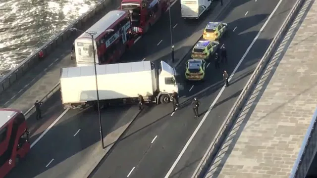 the scene on london bridge in the aftermath of a reported shooting in london britain november 29 2019 in this still image obtained from a social media video the scene on london bridge in the aftermath of a reported shooting in london britain november 29 2019 in this still image obtained from a social media video