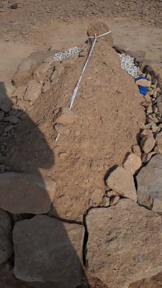grave of the minor girl allegedly stoned to death in dadu photo qadir lashary