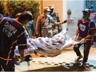 police gun down five robbers in karachi encounter police gun down five robbers in karachi encounter