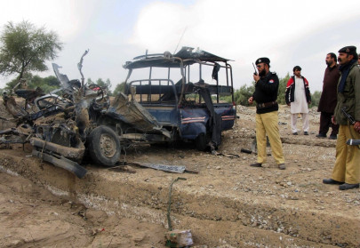 bombings policeman killed five injured in blast