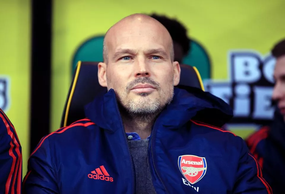 former gunners 039 midfielder was in charge for the first time after unai emery 039 s sacking on friday photo afp former gunners 039 midfielder was in charge for the first time after unai emery 039 s sacking on friday photo afp