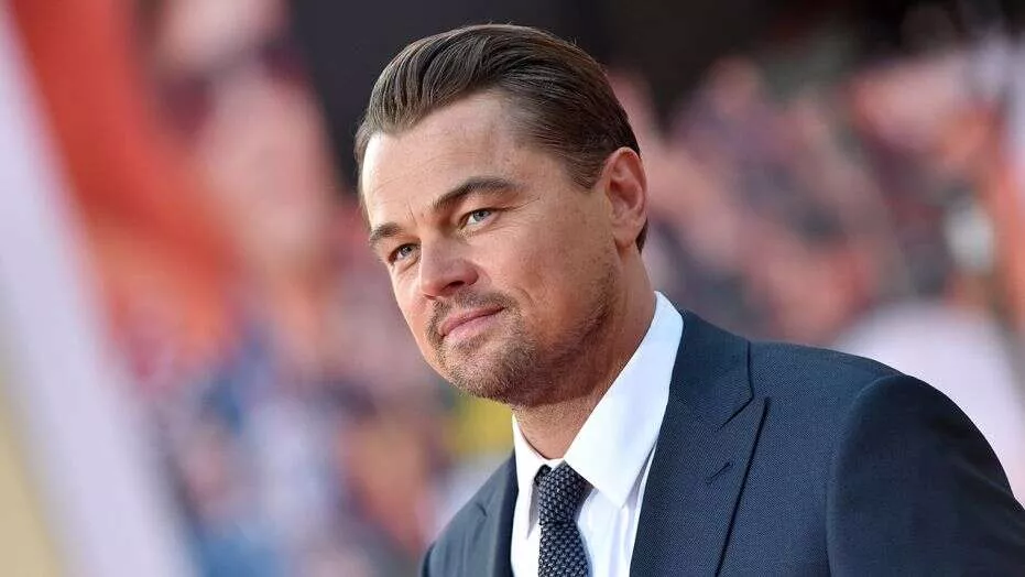 leonardo dicaprio claps back at brazilian president