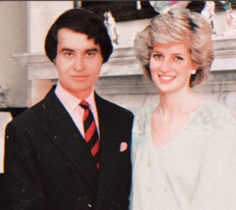 nasir khan jan takes photoshopfails to a whole new level nasir khan jan takes photoshopfails to a whole new level