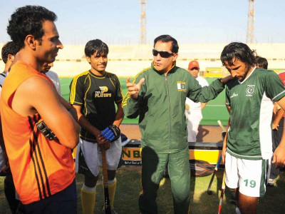 netherlands outclass pakistan as tour ends