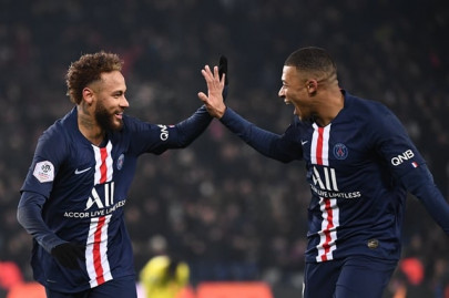 neymar mbappe fire psg five points clear in ligue 1