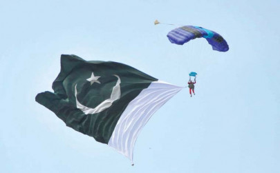 spirit of swat british skydivers set free fall world record