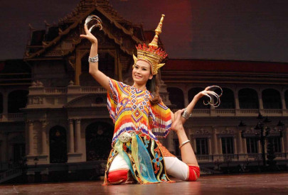 cultural dance kickboxing add colour to thai reception