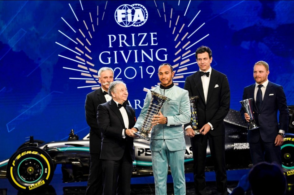 hamilton receives f1 winners trophy