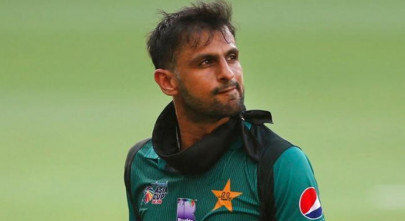 emotional malik hails return of test cricket in pakistan