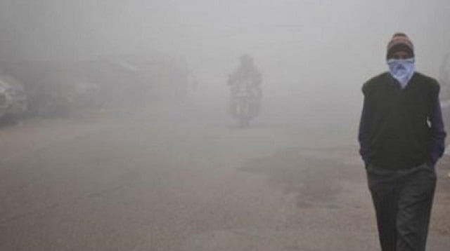 the 31 year old says that the air quality in new delhi was like a 039 gas chamber 039 and its water is 039 full of poison 039 photo afp file the 31 year old says that the air quality in new delhi was like a 039 gas chamber 039 and its water is 039 full of poison 039 photo afp file