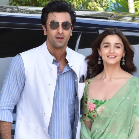 alia bhatt ranbir kapoor to reportedly tie the knot in indian occupied kashmir alia bhatt ranbir kapoor to reportedly tie the knot in indian occupied kashmir