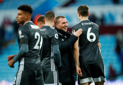 leicester show no sign of giving up title chase